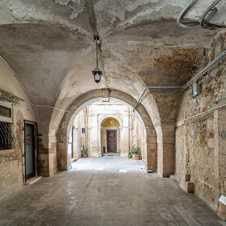 Lovely Studio In The Historic Center Of Ortigia Сиракуза Екстериор снимка
